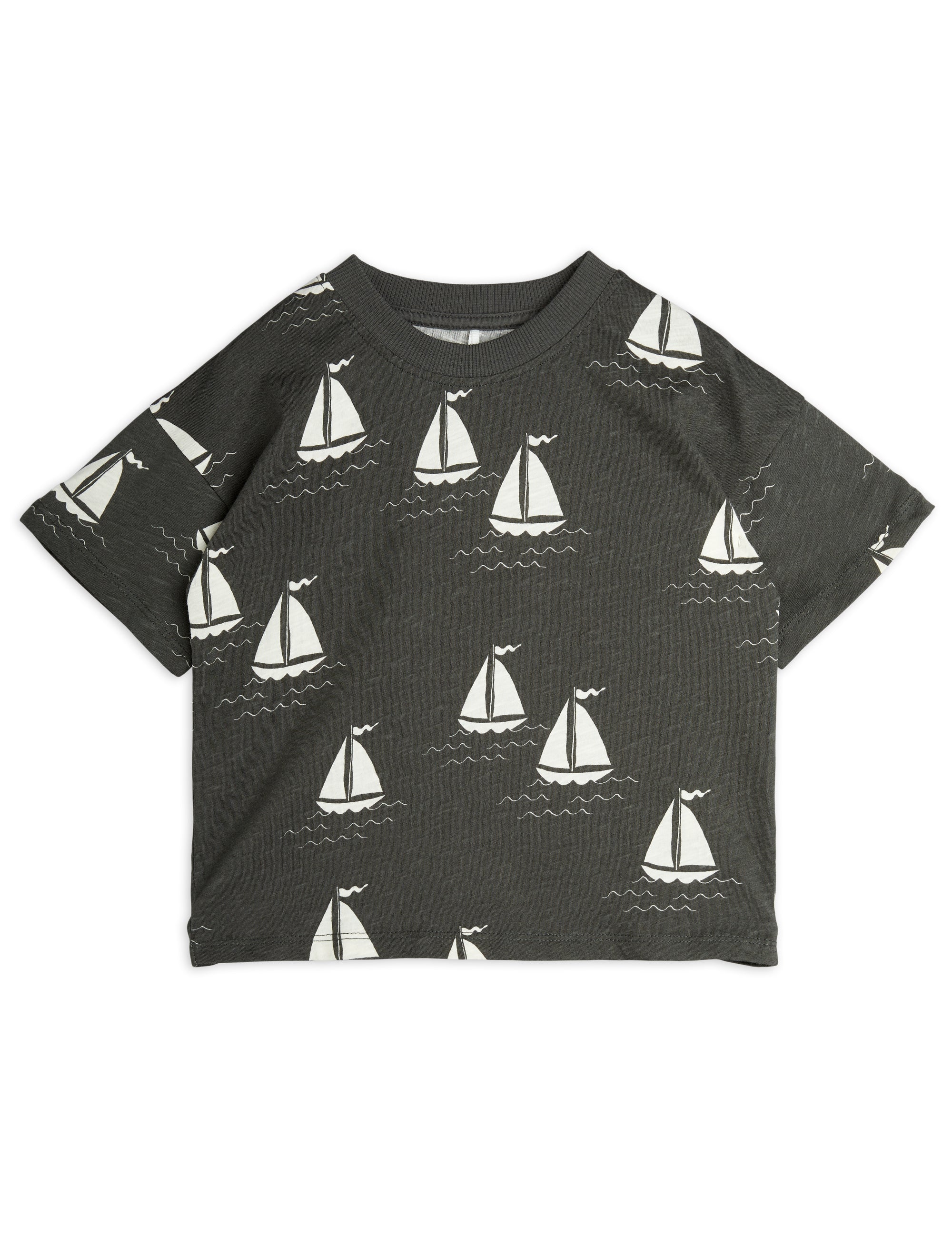 【MINI RODINI ミニロディーニ】   Sailing boats aop ss tee